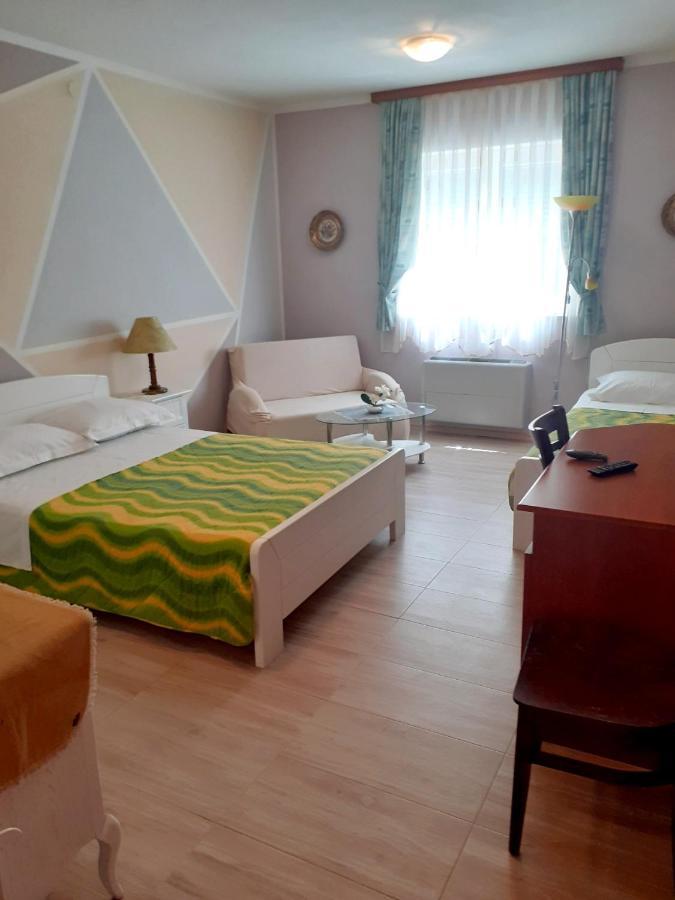 Bed And Breakfast Julia Seget  Esterno foto