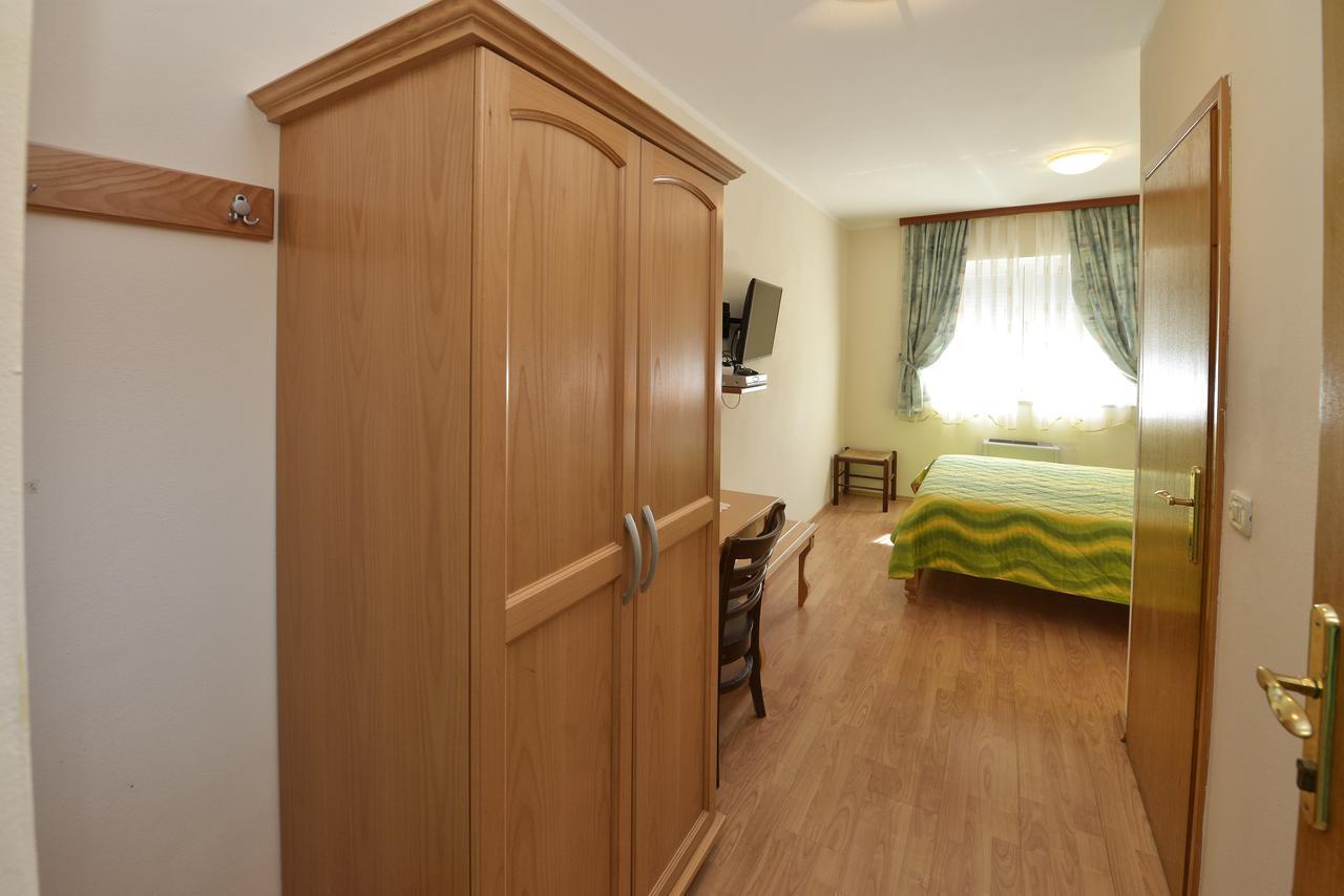 Bed And Breakfast Julia Seget  Esterno foto