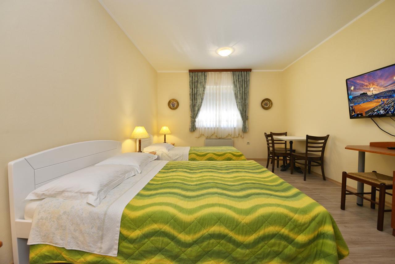 Bed And Breakfast Julia Seget  Esterno foto